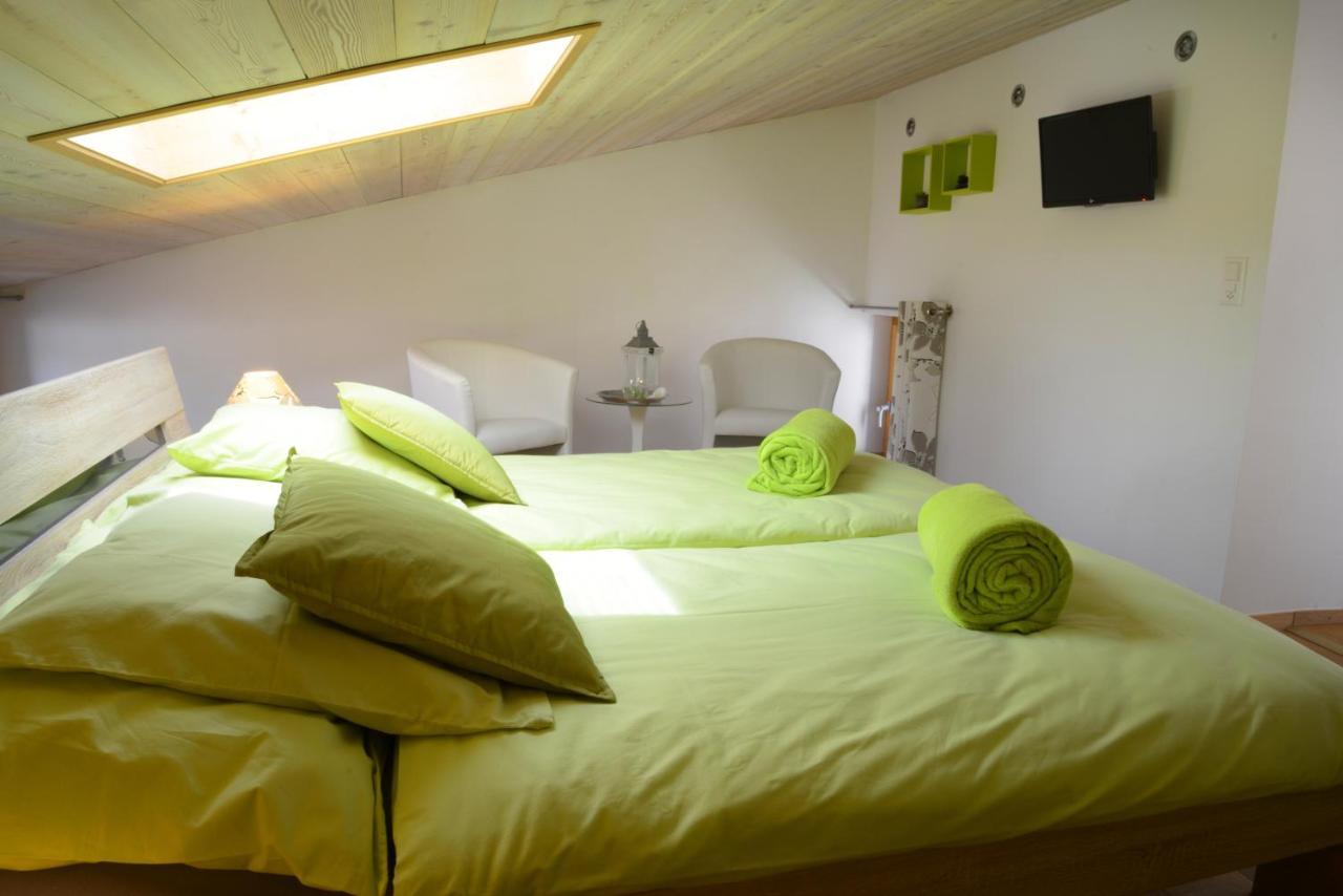 Hotel Chez Constance Saillon Exterior foto